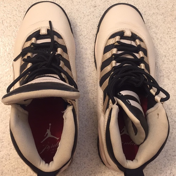 Jordan Retro 10 sneakers size4.5 big kids - Picture 3 of 8